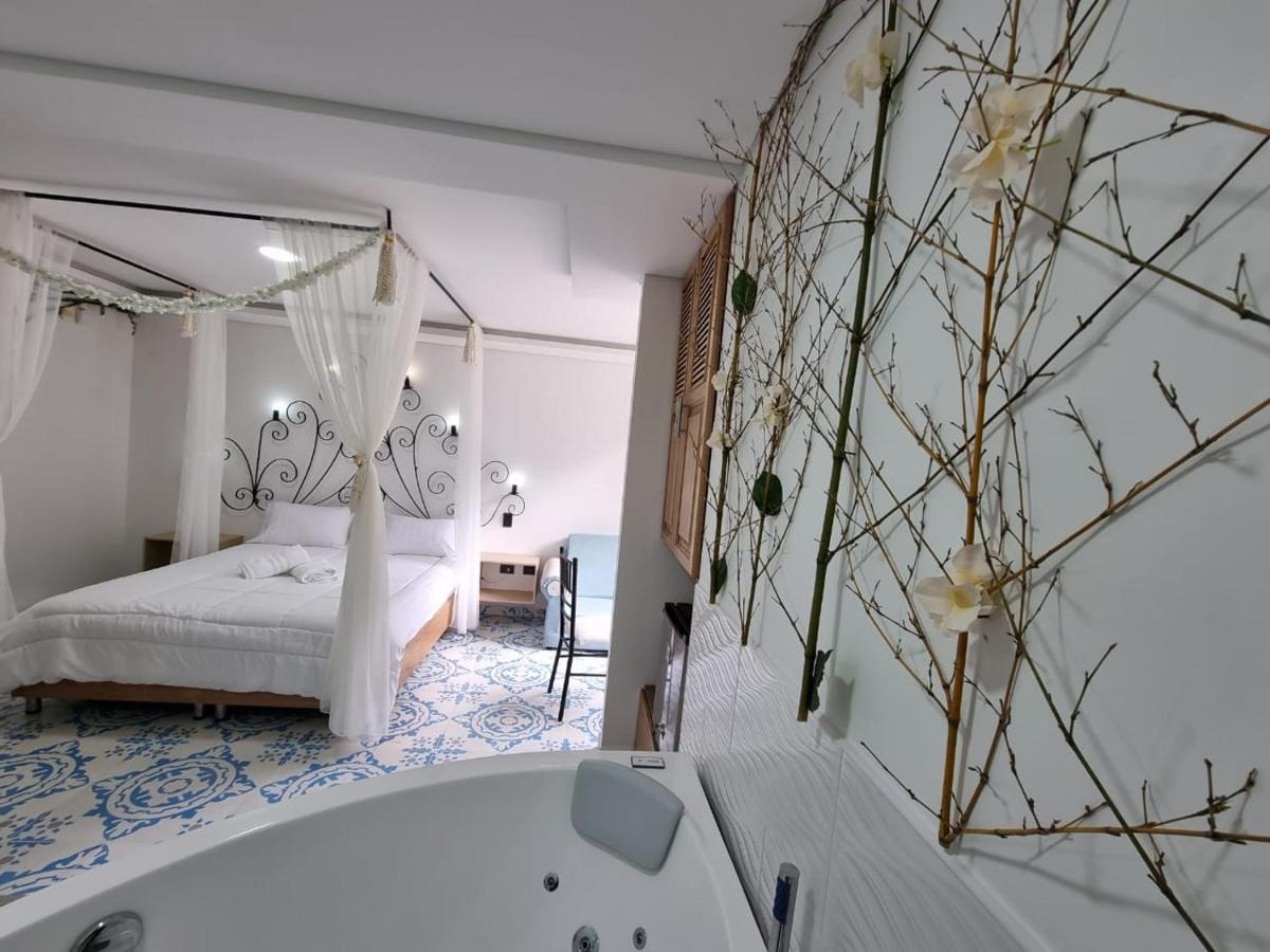 Piedra Del Penol Hotel Guatapé エクステリア 写真