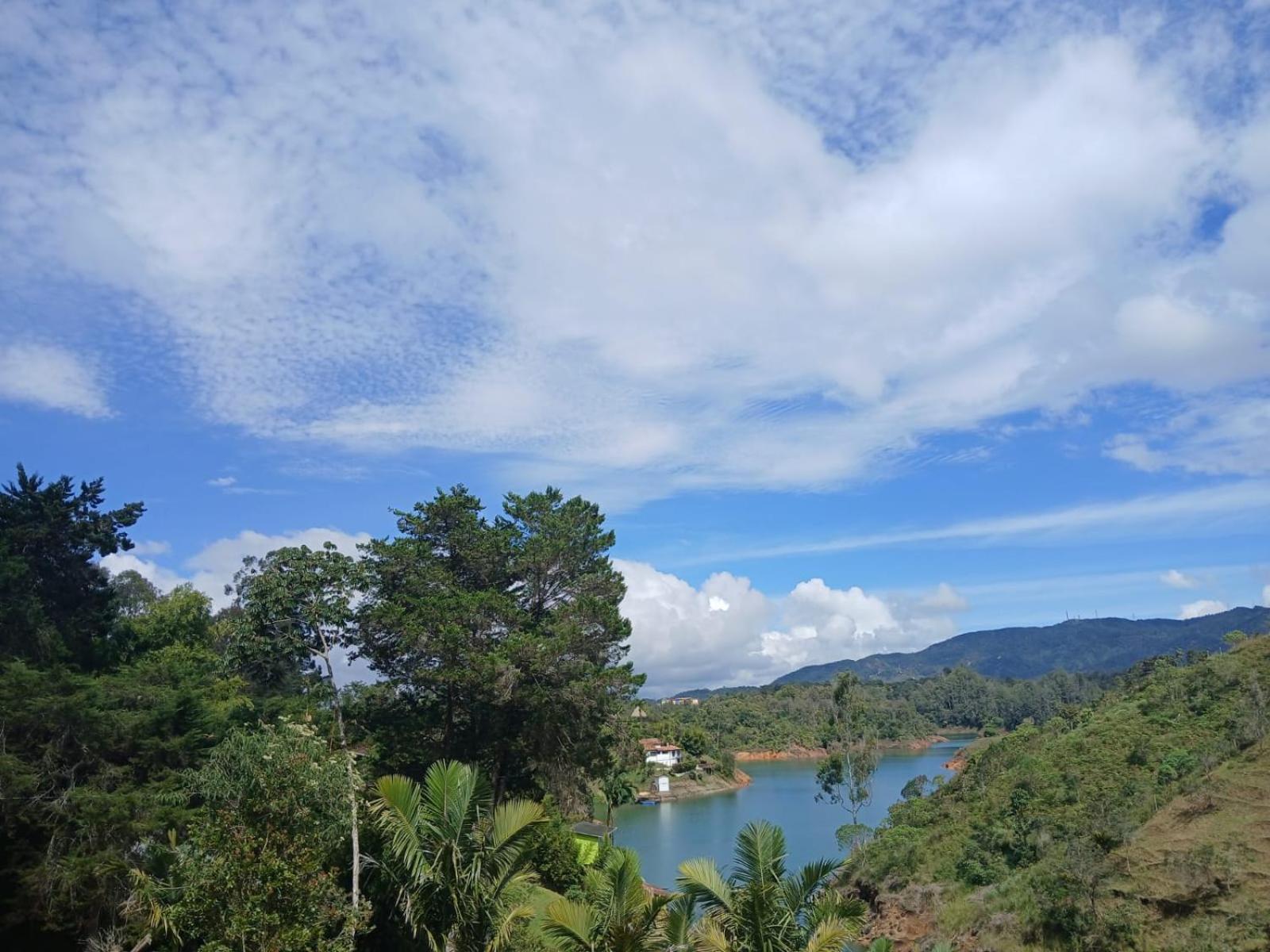 Piedra Del Penol Hotel Guatapé エクステリア 写真