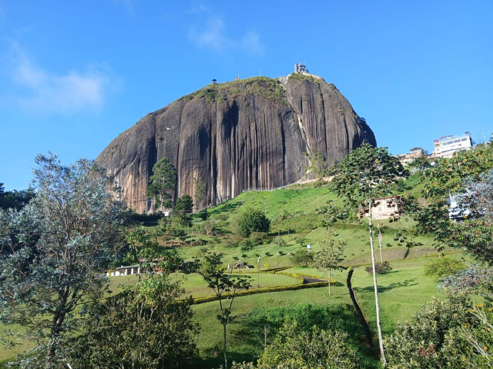 Piedra Del Penol Hotel Guatapé エクステリア 写真