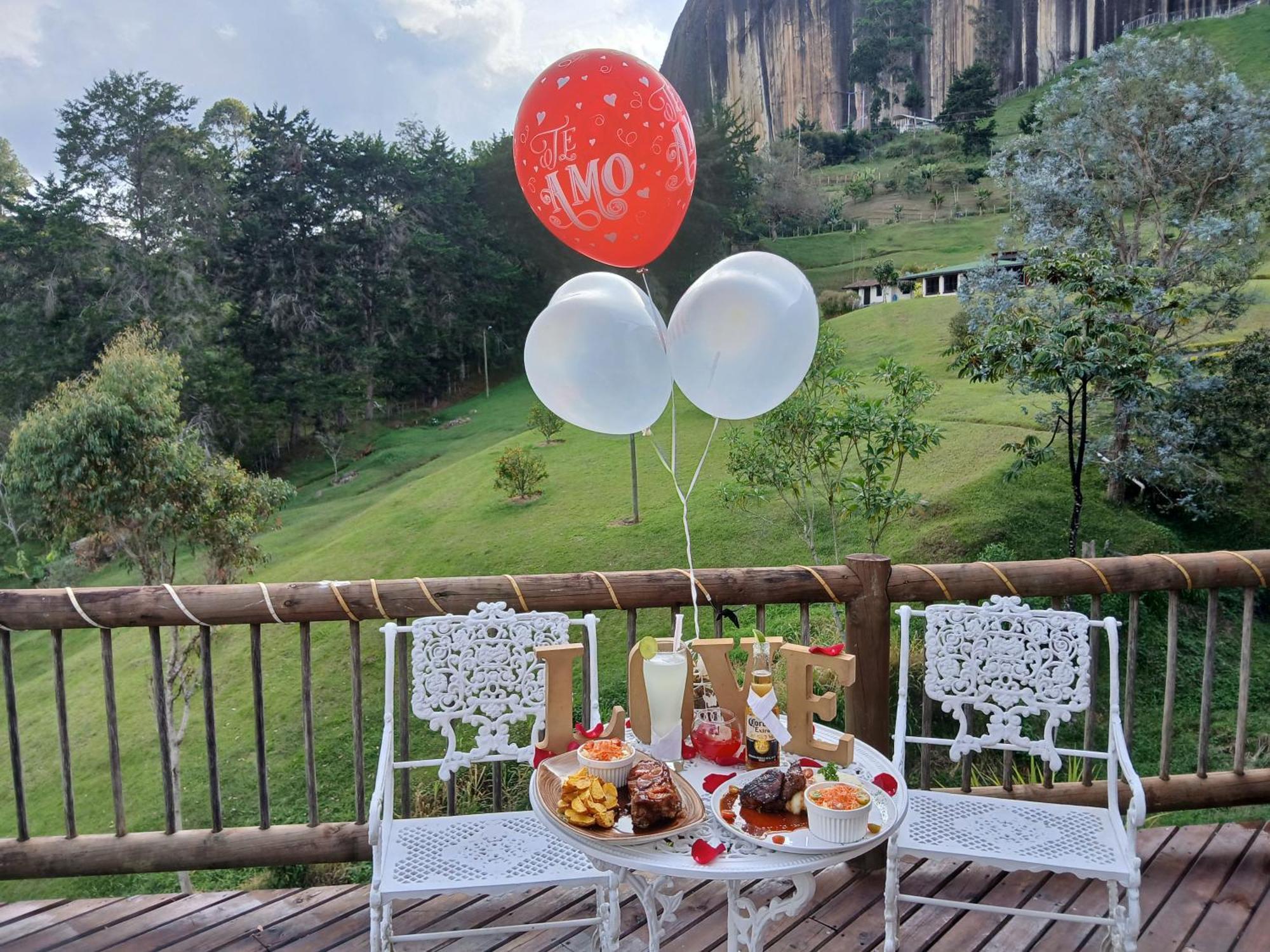 Piedra Del Penol Hotel Guatapé エクステリア 写真