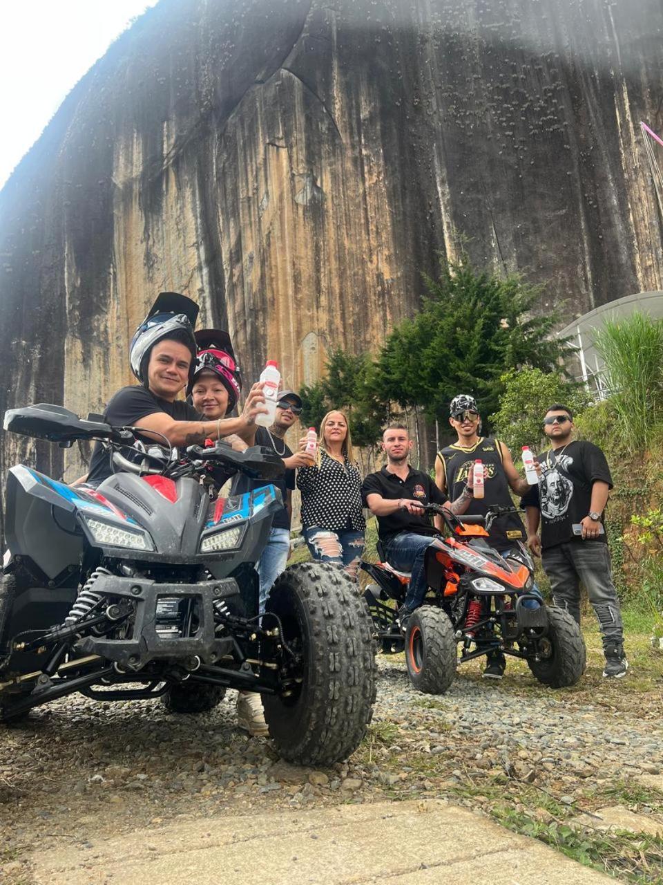 Piedra Del Penol Hotel Guatapé エクステリア 写真